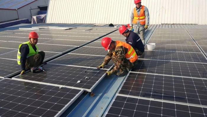 临沂大将军建陶7MW彩钢瓦屋顶光伏发电项目 (2).jpg