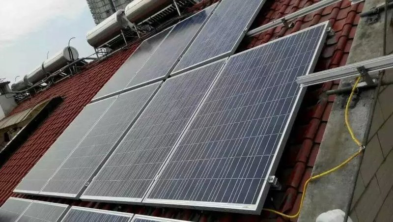湖北宜昌市葛洲壩股份小區12KWp屋頂分布式光伏電站 (3).jpg