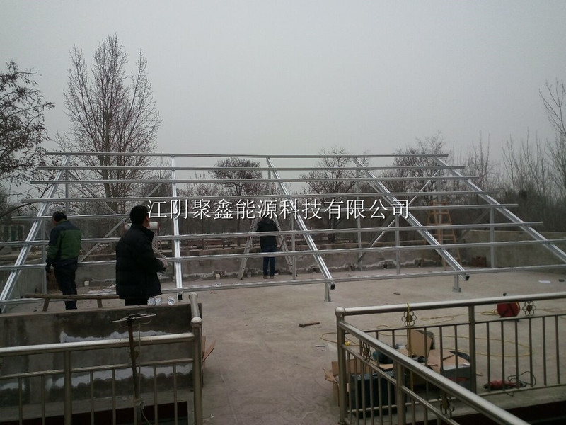 安陽市龍安區(qū)東風(fēng)鄉(xiāng)紅星村11KW混凝土屋頂太陽能光伏支架 (2).jpg