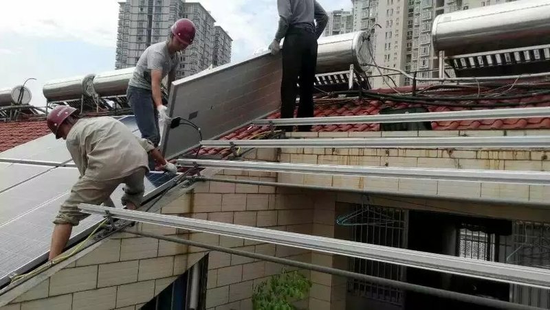 湖北宜昌市葛洲壩股份小區12KWp屋頂分布式光伏電站 (5).jpg