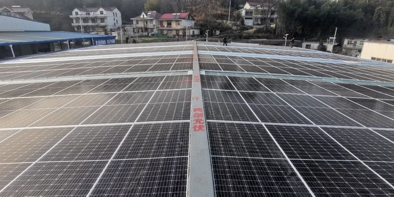 岳西順達(dá)機(jī)械220kW彩鋼瓦屋頂BIPV光伏發(fā)電項(xiàng)目1.jpg