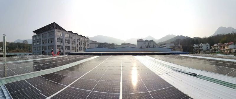 岳西順達(dá)機(jī)械220kW彩鋼瓦屋頂BIPV光伏發(fā)電項(xiàng)目2.jpg