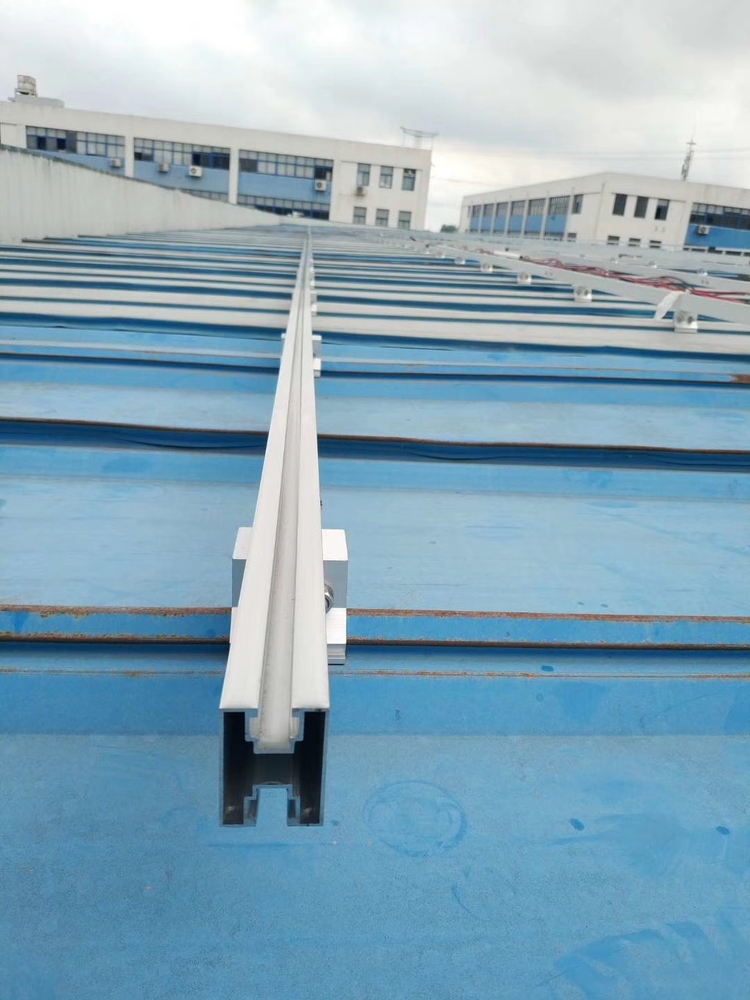 合肥科天水性466kWp彩鋼瓦屋面分布式光伏發(fā)電項目 (4).jpg