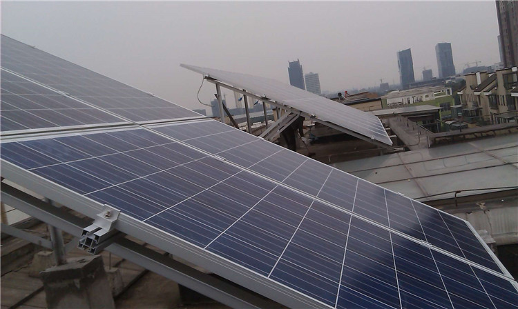 無錫惠山區(qū)文惠路百大春城5KW光伏并網(wǎng)電站 (3).jpg